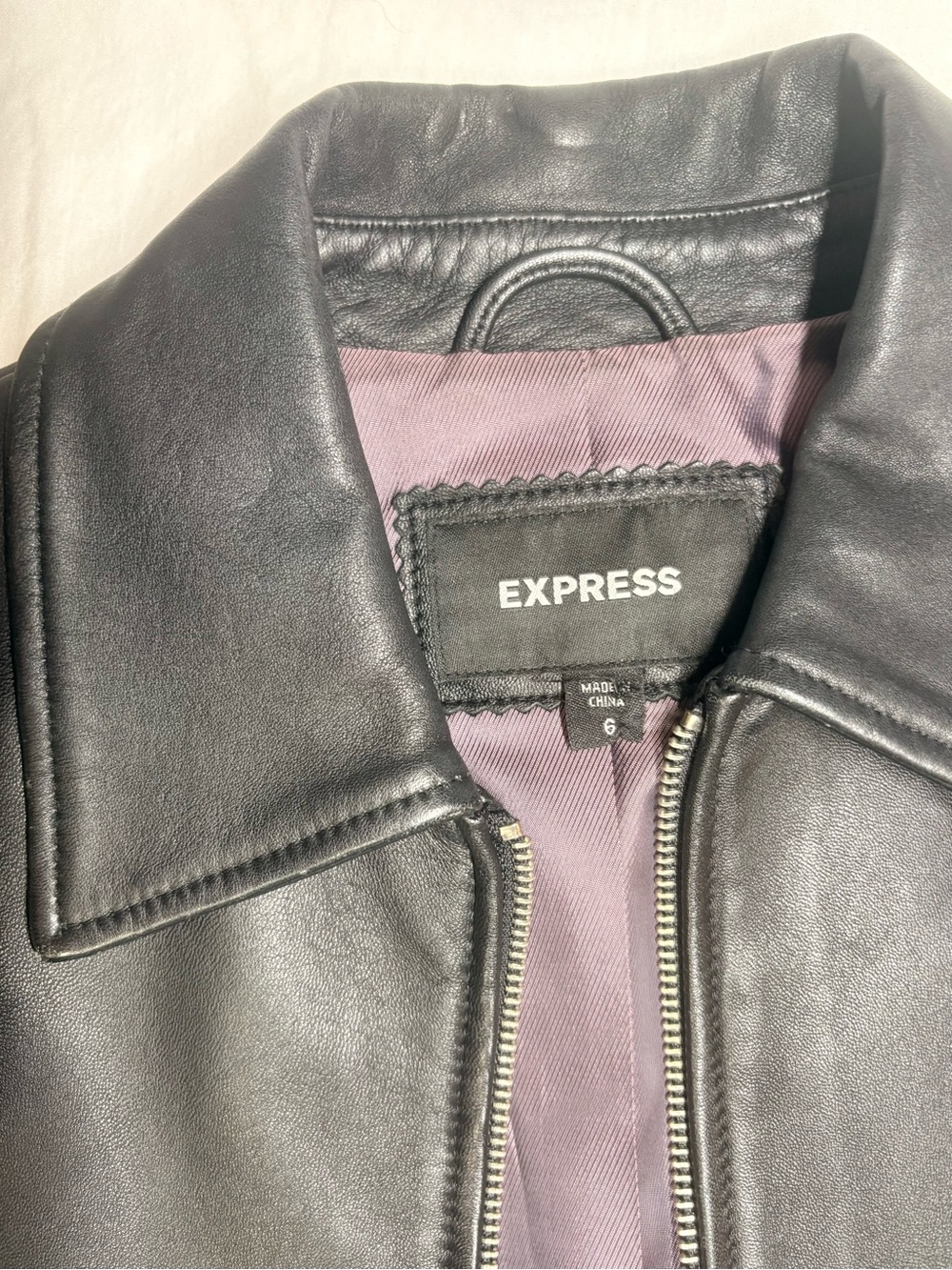 Express 100% Genuine Leather Black Zip Front Fitted Jacket Y2K Minimalist Sz 6 - Picture 2 of 12
